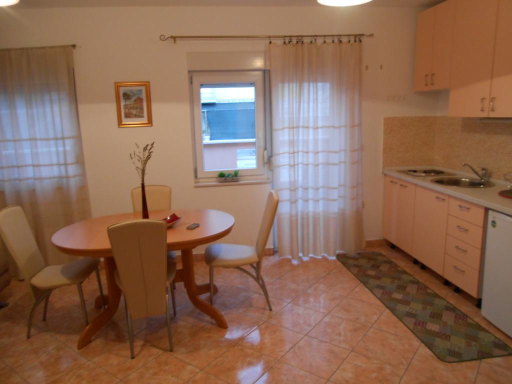 Apartments Luvi Trogir Chambre photo